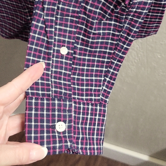 American Eagle Classic Fit Checkerd Button Down Shirt - Picture 4 of 7
